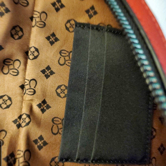 Trending block styling on belt bag🐆 &zebra plus , - Picture 3 of 15